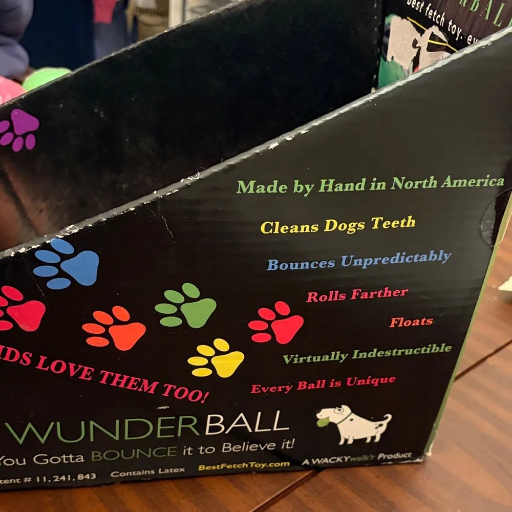 New & Sealed Colorful Dog Toy Wackywalk’r Wunderball Xlarge, Large & Medium